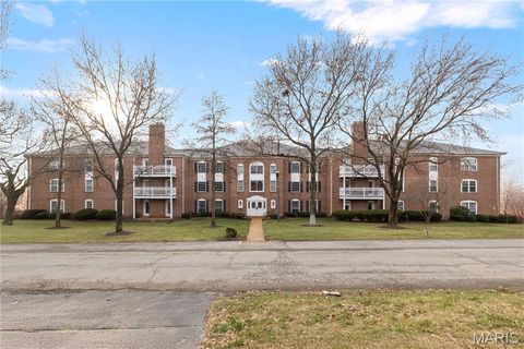 Tiny photo for 974 Claytonbrook Drive #1A, Ballwin, MO 63011 (MLS # 26000056)