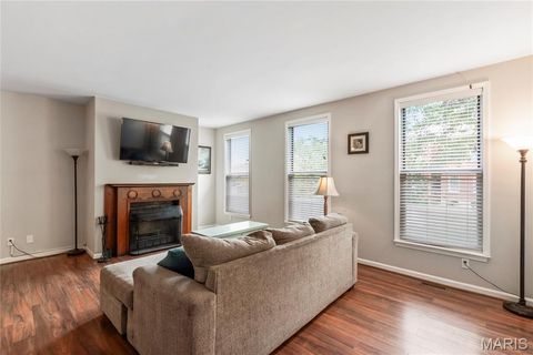 Tiny photo for 2336 Rutger St #B, St Louis, MO 63104 (MLS # 25056380)