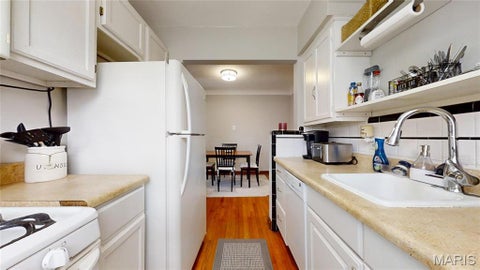 Tiny photo for 5818 Mardel Avenue #A, St Louis, MO 63109 (MLS # 26059100)