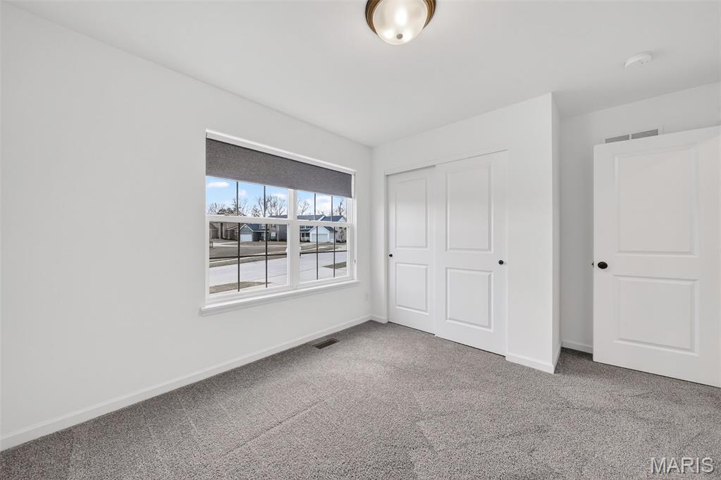 Oaks At Lexington #5 - Residential Lease