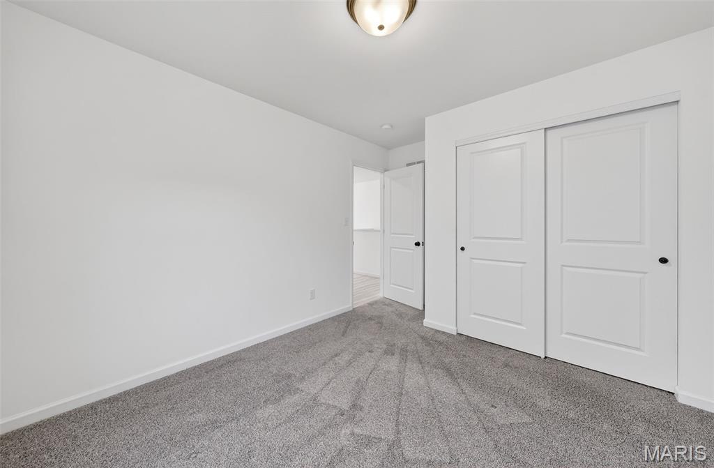 Oaks At Lexington #5 - Residential Lease