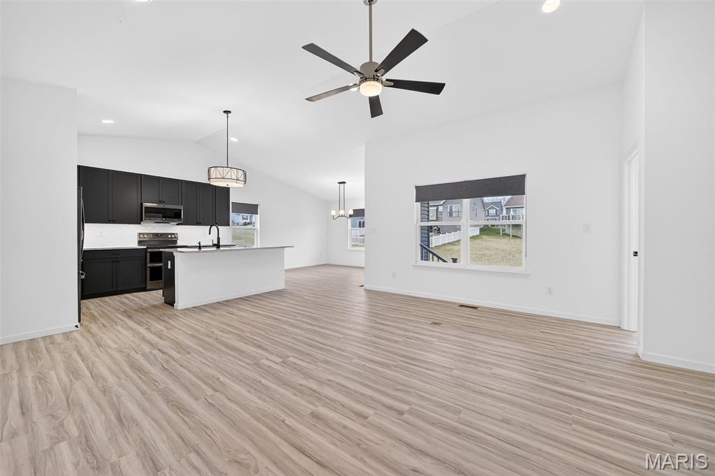 Oaks At Lexington #5 - Residential Lease