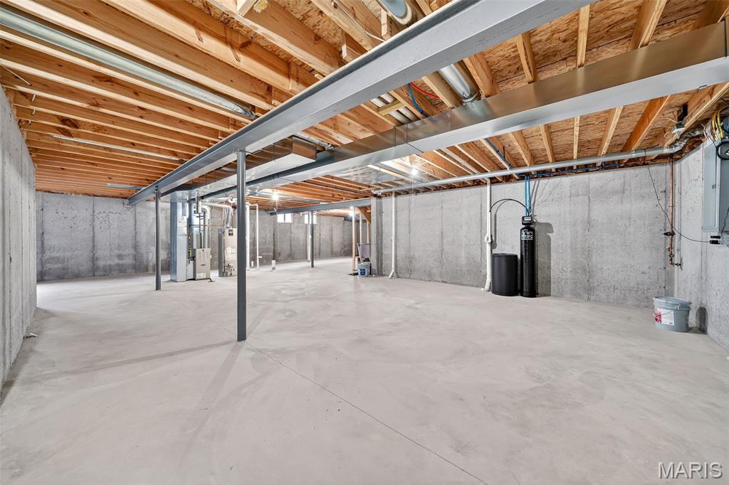 Oaks At Lexington #5 - Residential Lease