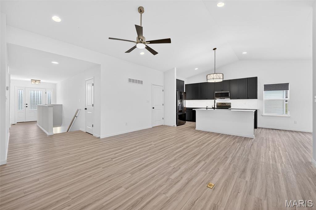 Oaks At Lexington #5 - Residential Lease