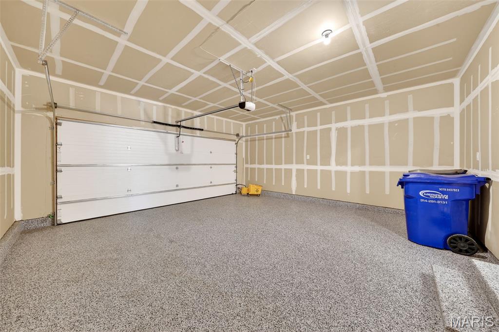 Oaks At Lexington #5 - Residential Lease