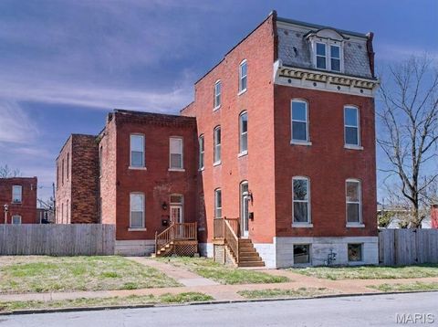 Photo of 2827 Oregon Avenue, St Louis, MO 63118 (MLS # 26016946)
