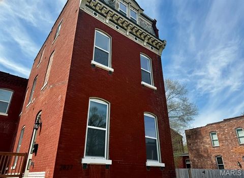 Photo of 2827 Oregon Avenue, St Louis, MO 63118 (MLS # 26016946)