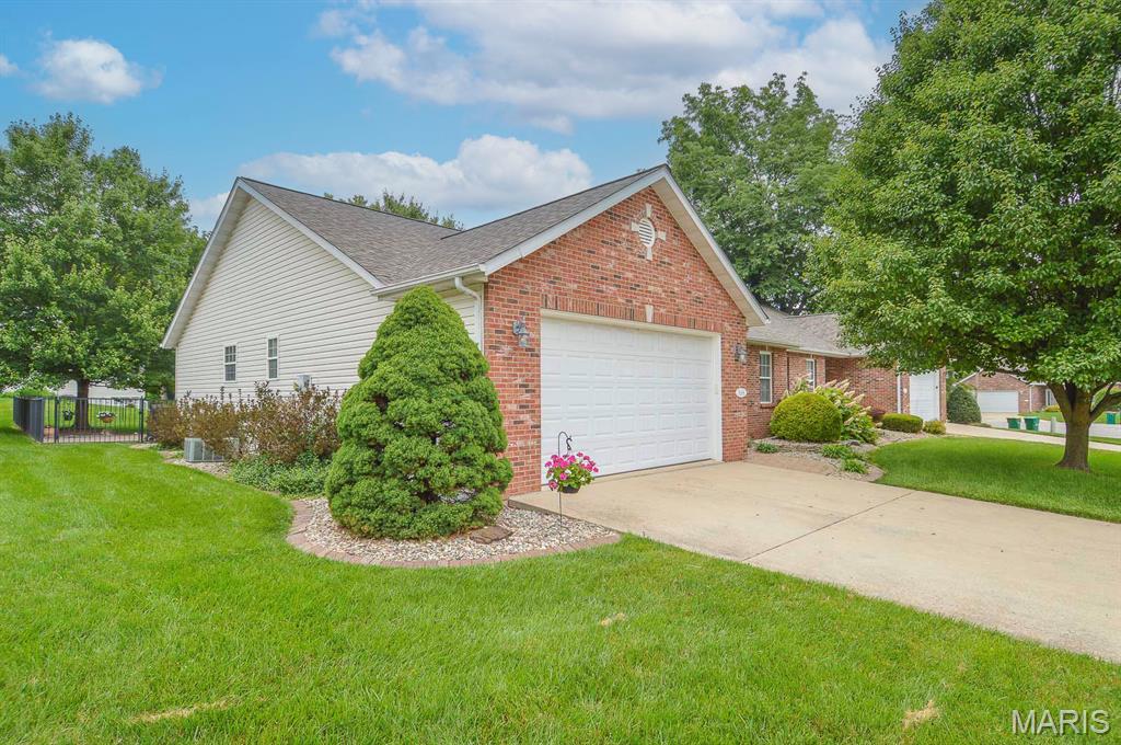 1668 Lakepointe Estates Drive