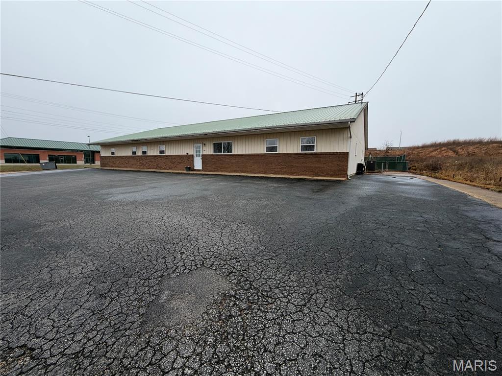 Marshall Center 02 - Commercial Sale