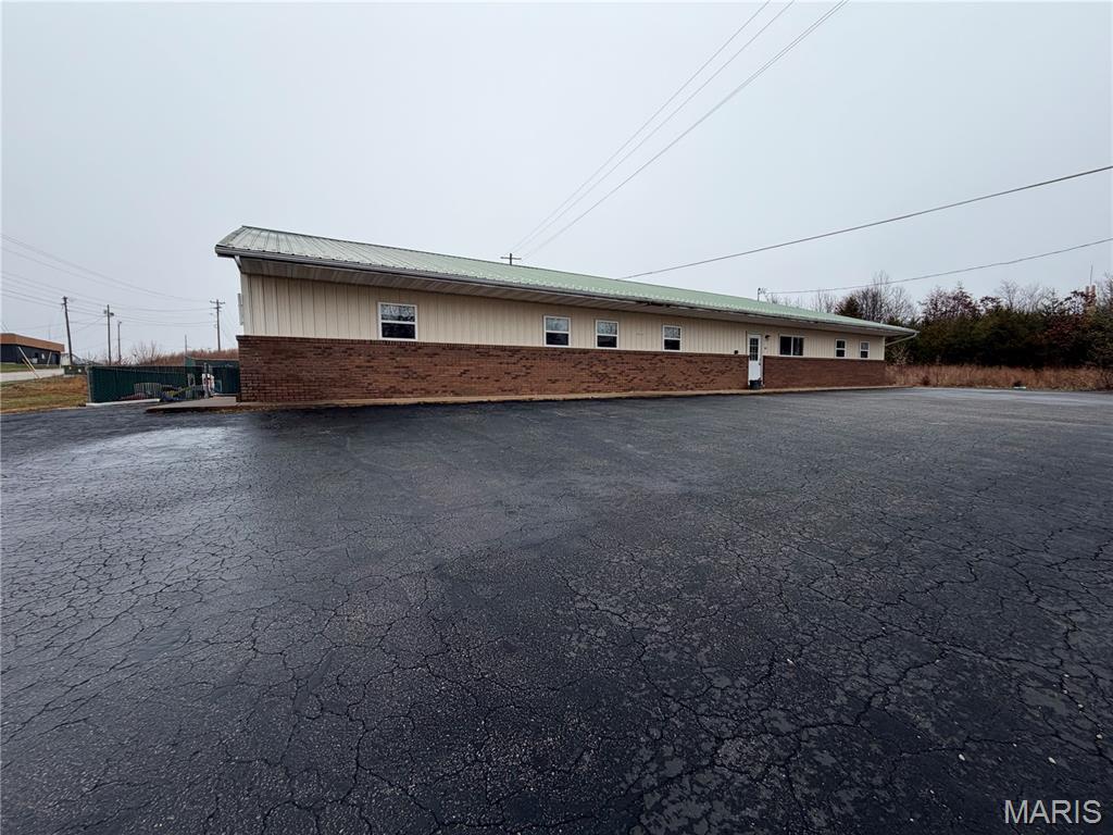 Marshall Center 02 - Commercial Sale