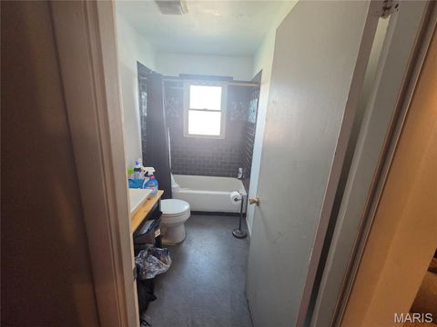 Tiny photo for 1510 E Kathleen Street, Sikeston, MO 63801 (MLS # 26018614)