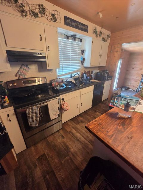 Tiny photo for 1510 E Kathleen Street, Sikeston, MO 63801 (MLS # 26018614)