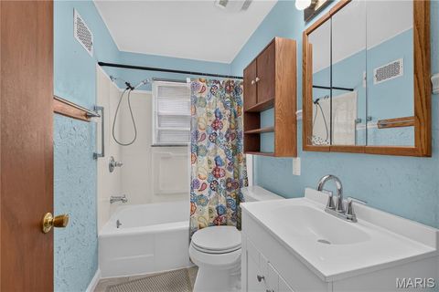 Tiny photo for 3716 Hoffmeister Avenue, Bella Villa, MO 63125 (MLS # 26041175)