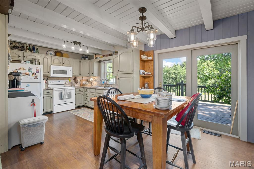 Meadowbrook Estate - Residential