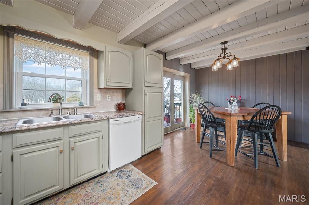 Meadowbrook Estate - Residential