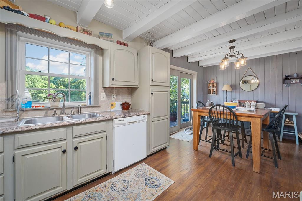 Meadowbrook Estate - Residential