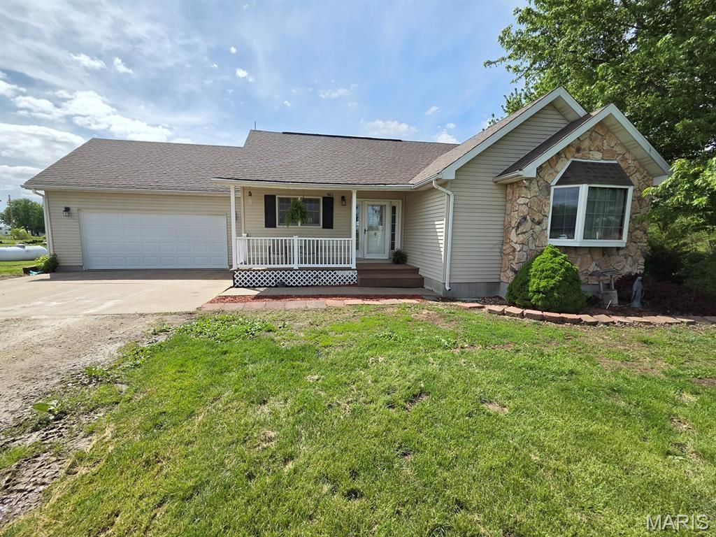 Photo of 15213 Woodmann Circle, Canton, MO 63435 (MLS # 26026190)