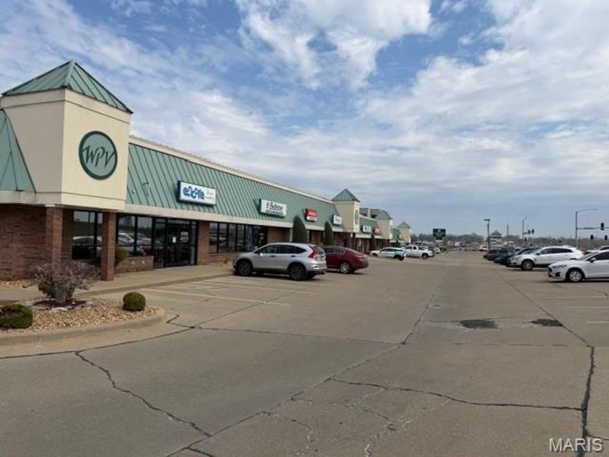 Suite 2534 is 1,400 SF and leases for $1,650 per month + NNN.  Neighbor Center with excellent tenant mix located in a great high-traffic and visibility location. Abundant off-street parking and great signage opportunities.