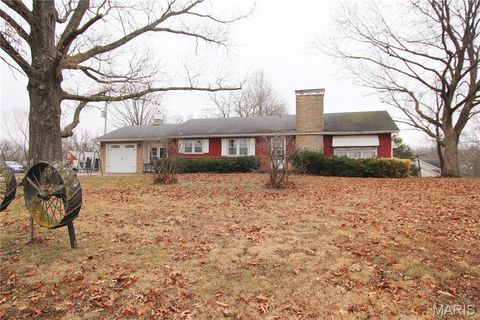 286 E Springfield Avenue Gerald MO 63037