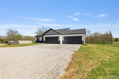 Tiny photo for 17620 Highway F, Bowling Green, MO 63334 (MLS # 26027708)