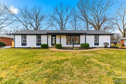 812 Camborne Drive St Louis MO 63125