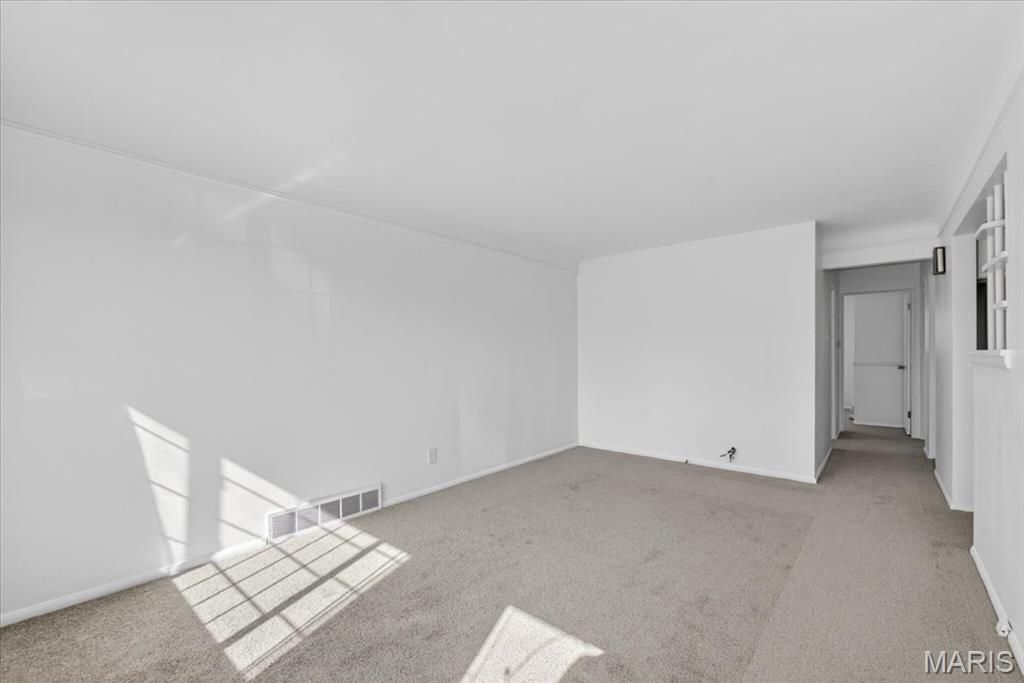 Photo of 715 Avenue H, St Louis, MO 63125 (MLS # 26021130)