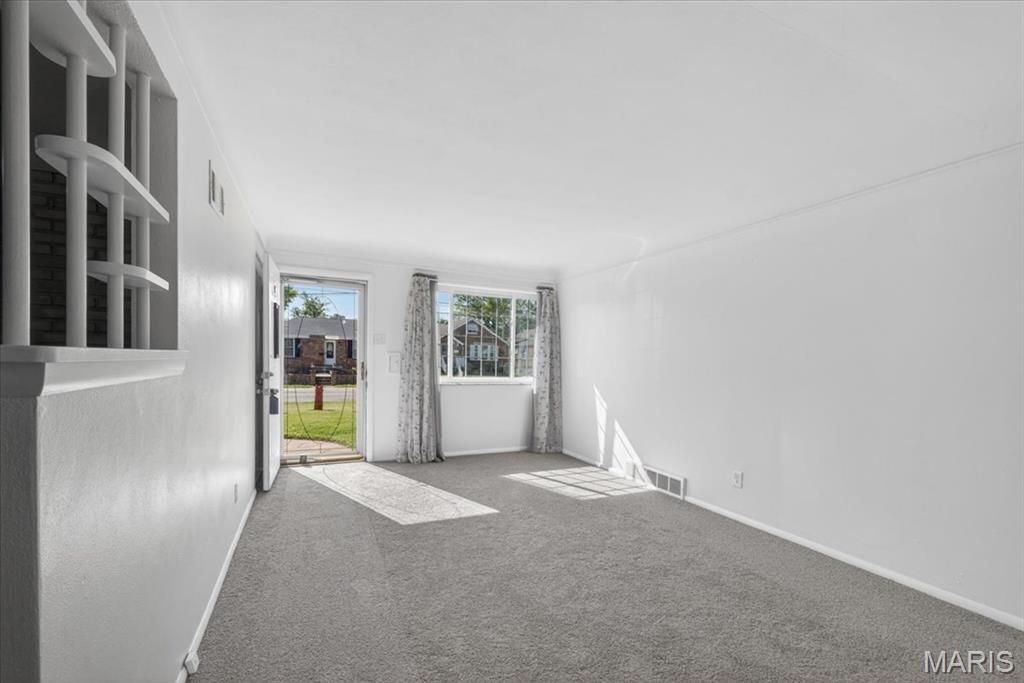 Photo of 715 Avenue H, St Louis, MO 63125 (MLS # 26021130)