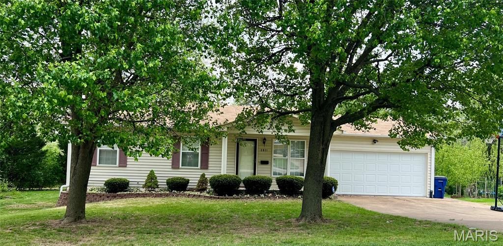 Photo of 3911 Jane Avenue, St Ann, MO 63074 (MLS # 26025406)