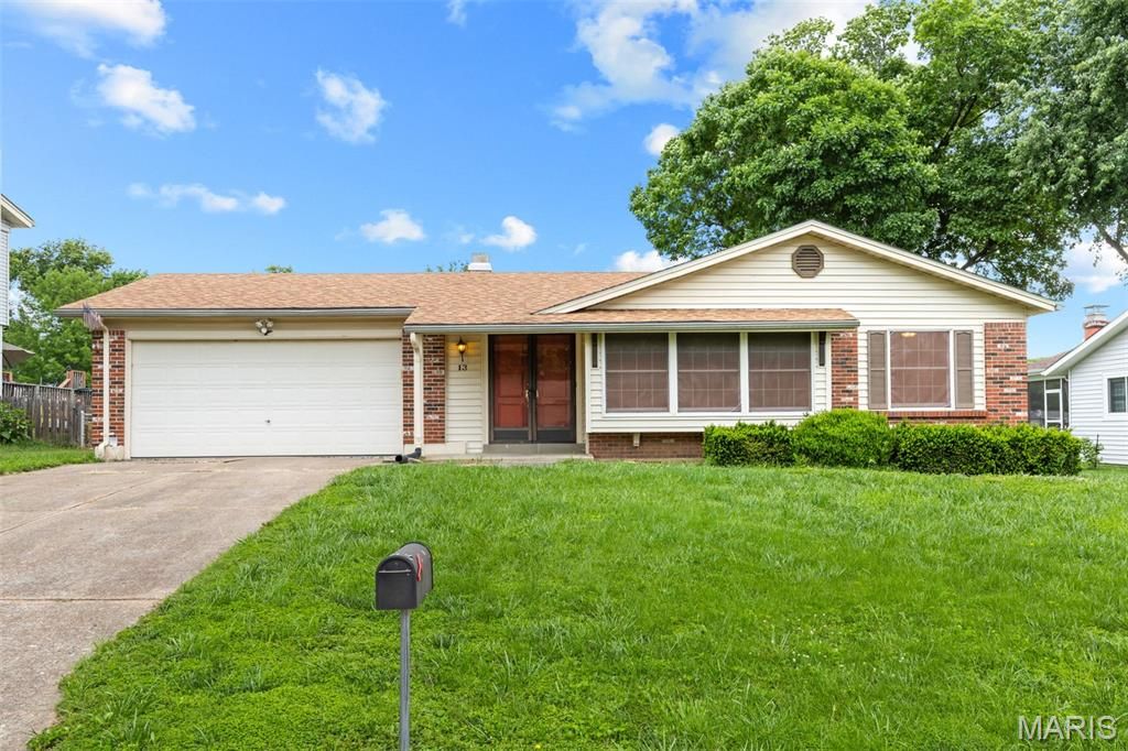 Photo of 13 Newberry Drive, St Peters, MO 63376 (MLS # 26038941)