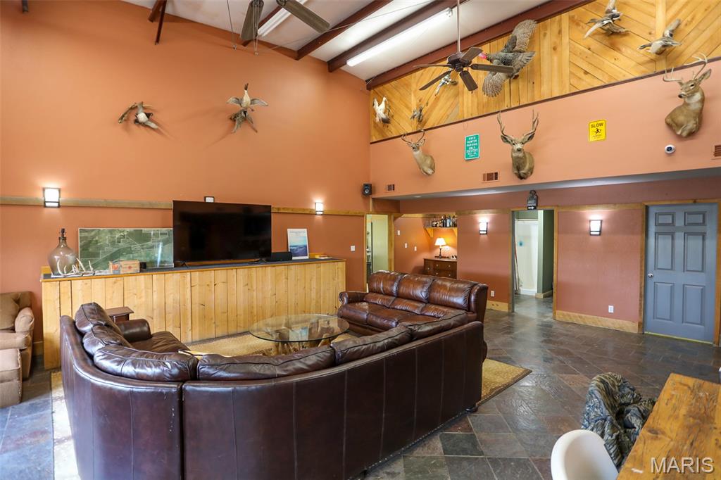 1608 County Road 711
