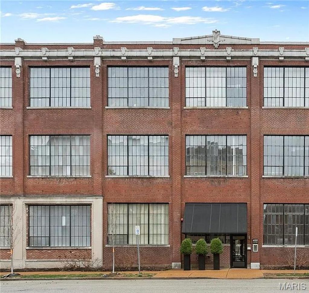 Photo of 4100 Laclede Avenue #109, St Louis, MO 63108 (MLS # 26001579)