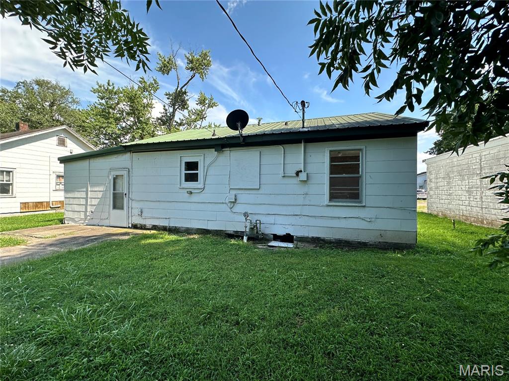 318 E Gladys Street