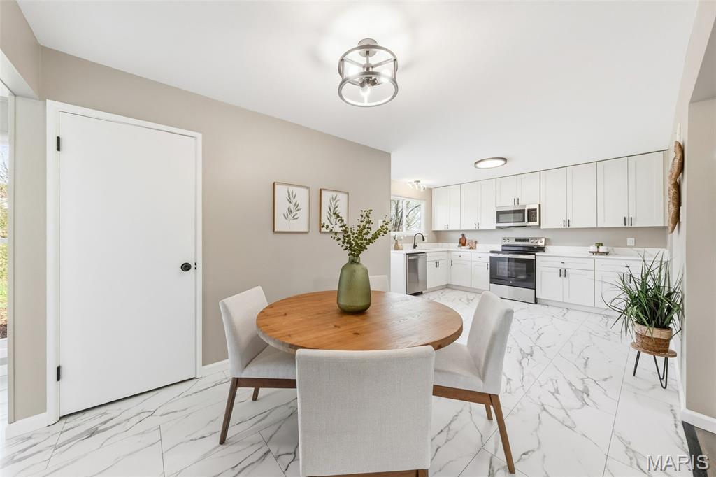 St James Est - Residential