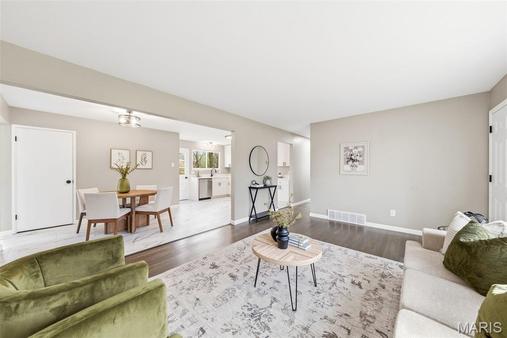 St James Est - Residential