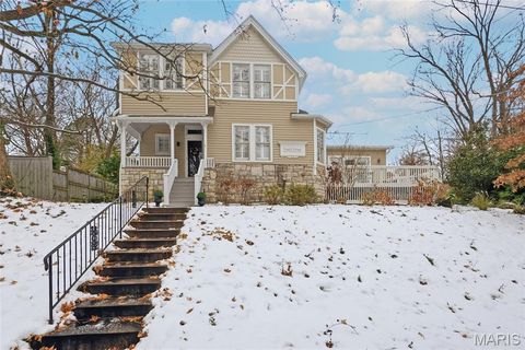 Photo of 19 Ponca Trail, Kirkwood, MO 63122 (MLS # 25078636)