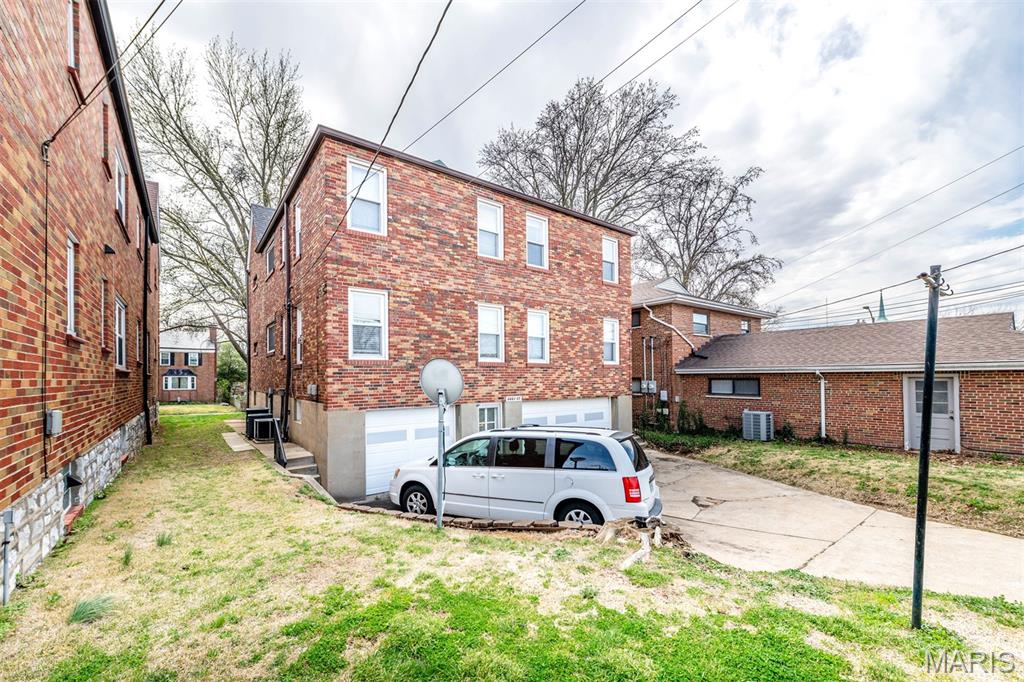 St Louis Hills Add - Residential Income