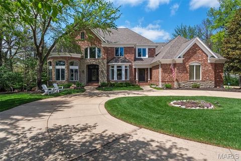 Photo of 1067 Masonridge Road, Town and Country, MO 63141 (MLS # 25012921)