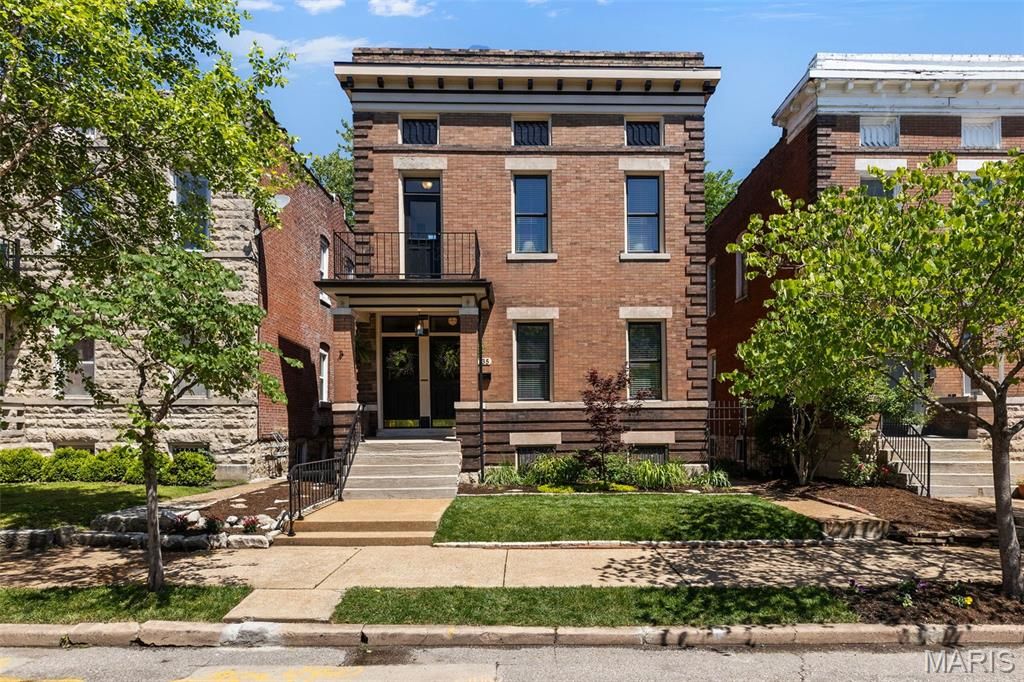 Photo of 4135 Flad Avenue, St Louis, MO 63110 (MLS # 26026724)