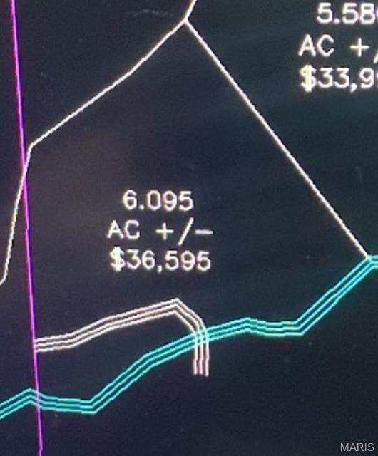 Cherokee Pass - Land