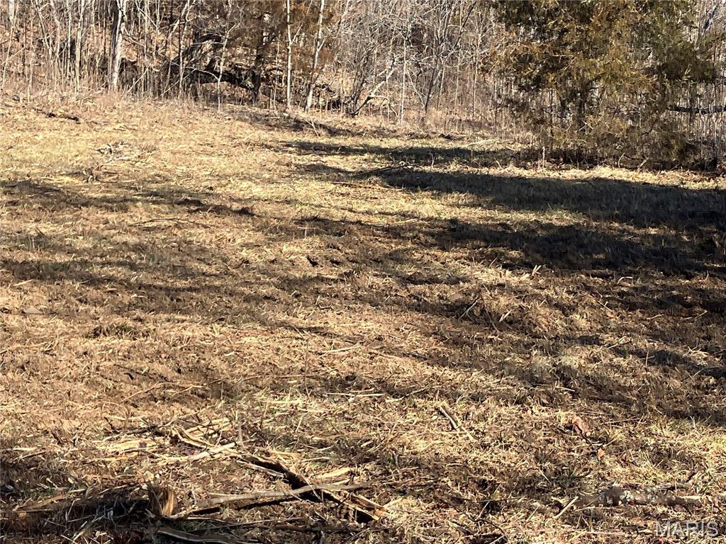 Cherokee Pass - Land