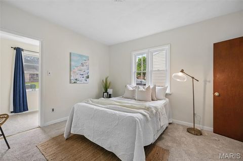Tiny photo for 630 Bell Avenue, Webster Groves, MO 63119 (MLS # 26027095)