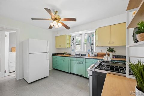 Tiny photo for 630 Bell Avenue, Webster Groves, MO 63119 (MLS # 26027095)