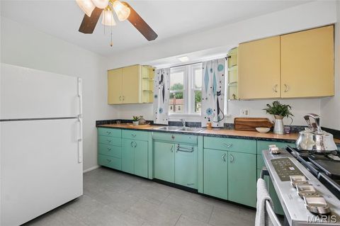 Tiny photo for 630 Bell Avenue, Webster Groves, MO 63119 (MLS # 26027095)
