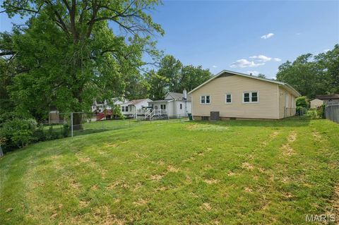 Tiny photo for 630 Bell Avenue, Webster Groves, MO 63119 (MLS # 26027095)