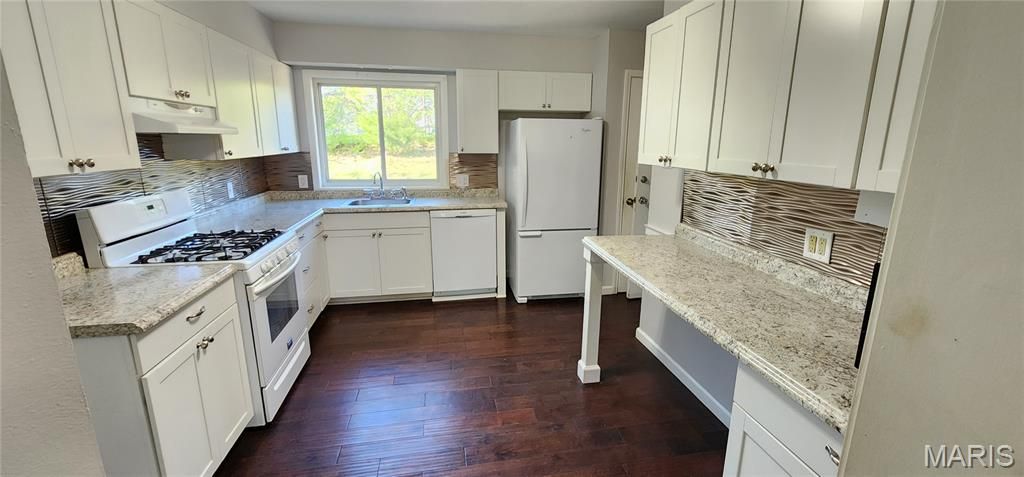 Photo of 1145 Mackinac Drive, Creve Coeur, MO 63146 (MLS # 26020222)