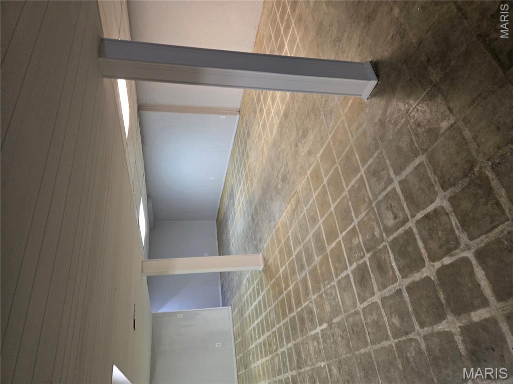 Orchard Lakes 3 - Residential Lease