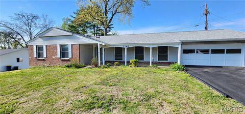 Tiny photo for 1145 Mackinac Drive, Creve Coeur, MO 63146 (MLS # 26020222)
