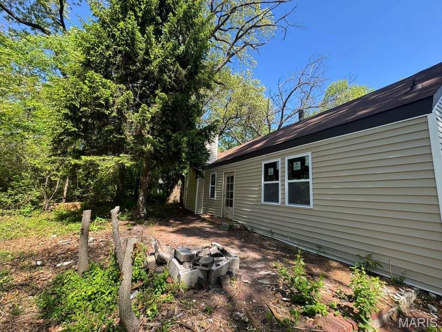 This 2-bedroom, 1-bath home with a spacious 2-car detached garage (24x30) offers an excellent opportunity for investors or buyers looking for a renovation project. The property requires a full remodel, providing a blank canvas to create value and bring your vision to life. Perfect for those looking to flip, hold as a rental, or customize their next home—endless potential awaits! New siding and new windows have been installed!