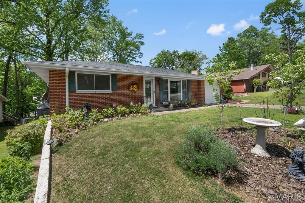 Photo of 1439 Price Drive, Cape Girardeau, MO 63701 (MLS # 26024310)