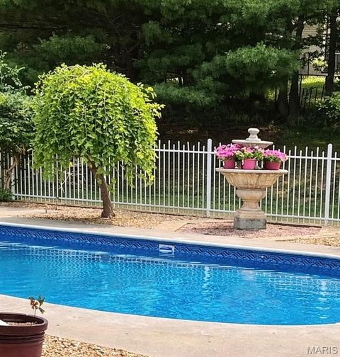 Tiny photo for 2010 Chesapeake Avenue, Cape Girardeau, MO 63701 (MLS # 26018548)